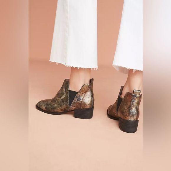 Anthropologie Seychelles Offstage Floral Chelsea Boots New Size 6 - Picture 4 of 6